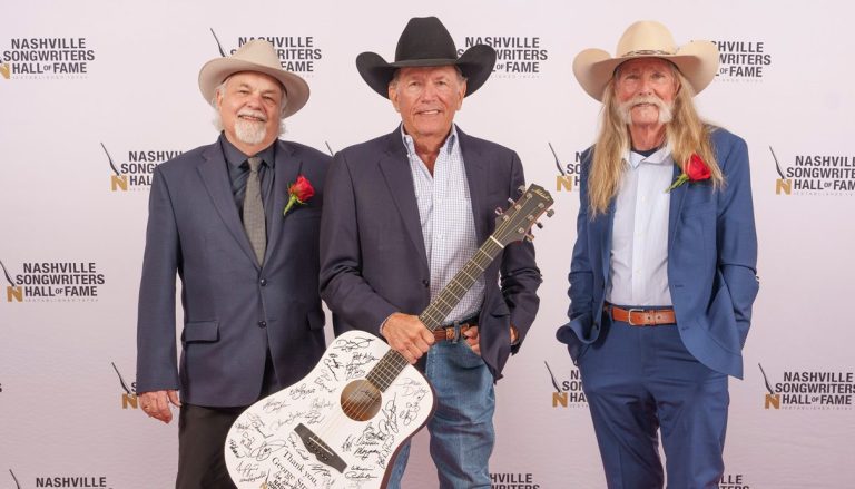 “They Made My Career”: George Strait Gives All The Credit To His Songwriters While Accepting The Rare “Career Maker” Award At The Nashville Songwriters Hall Of Fame